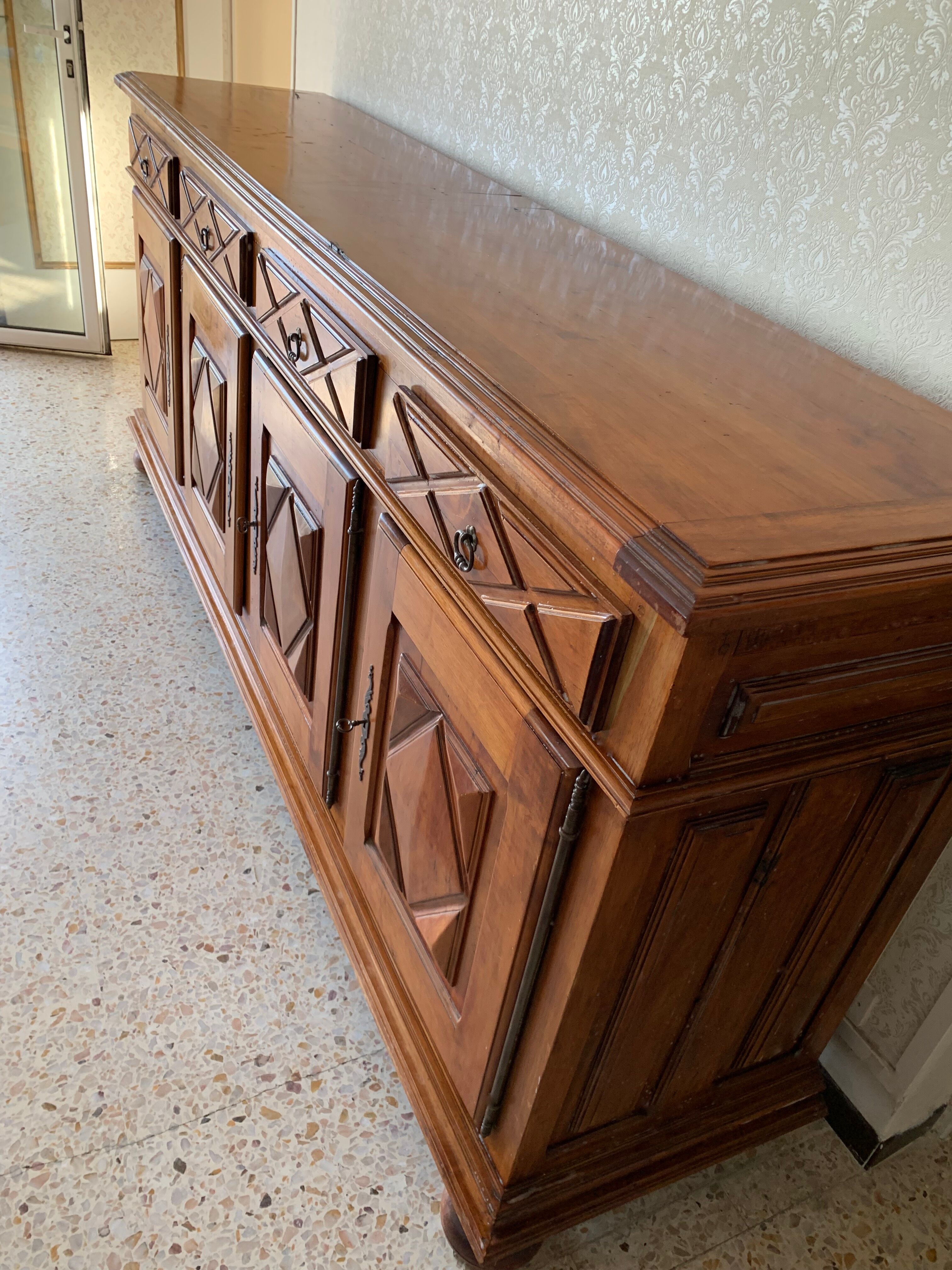 Vintage 4-door sideboard in solid wood