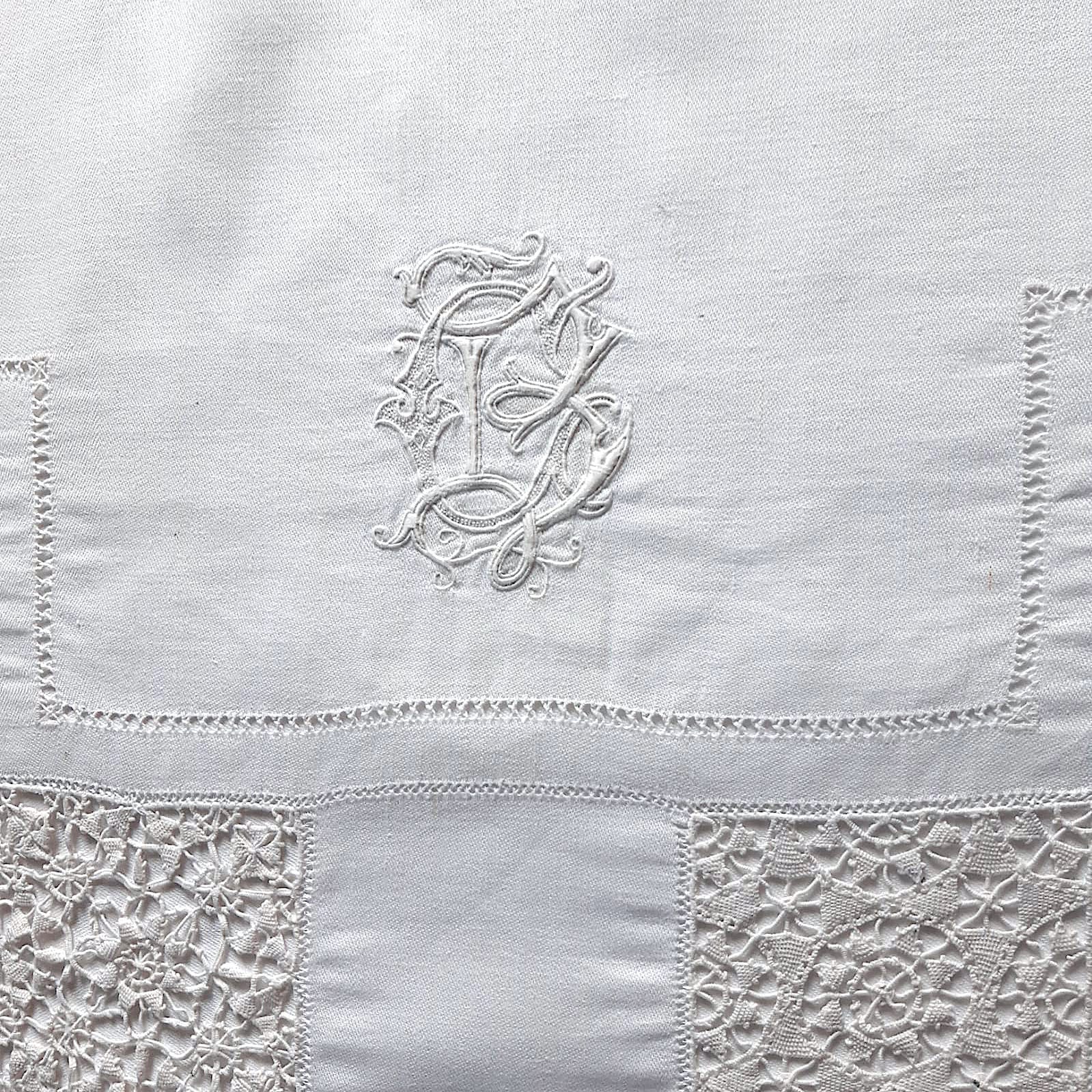 ceremonial tablecloth