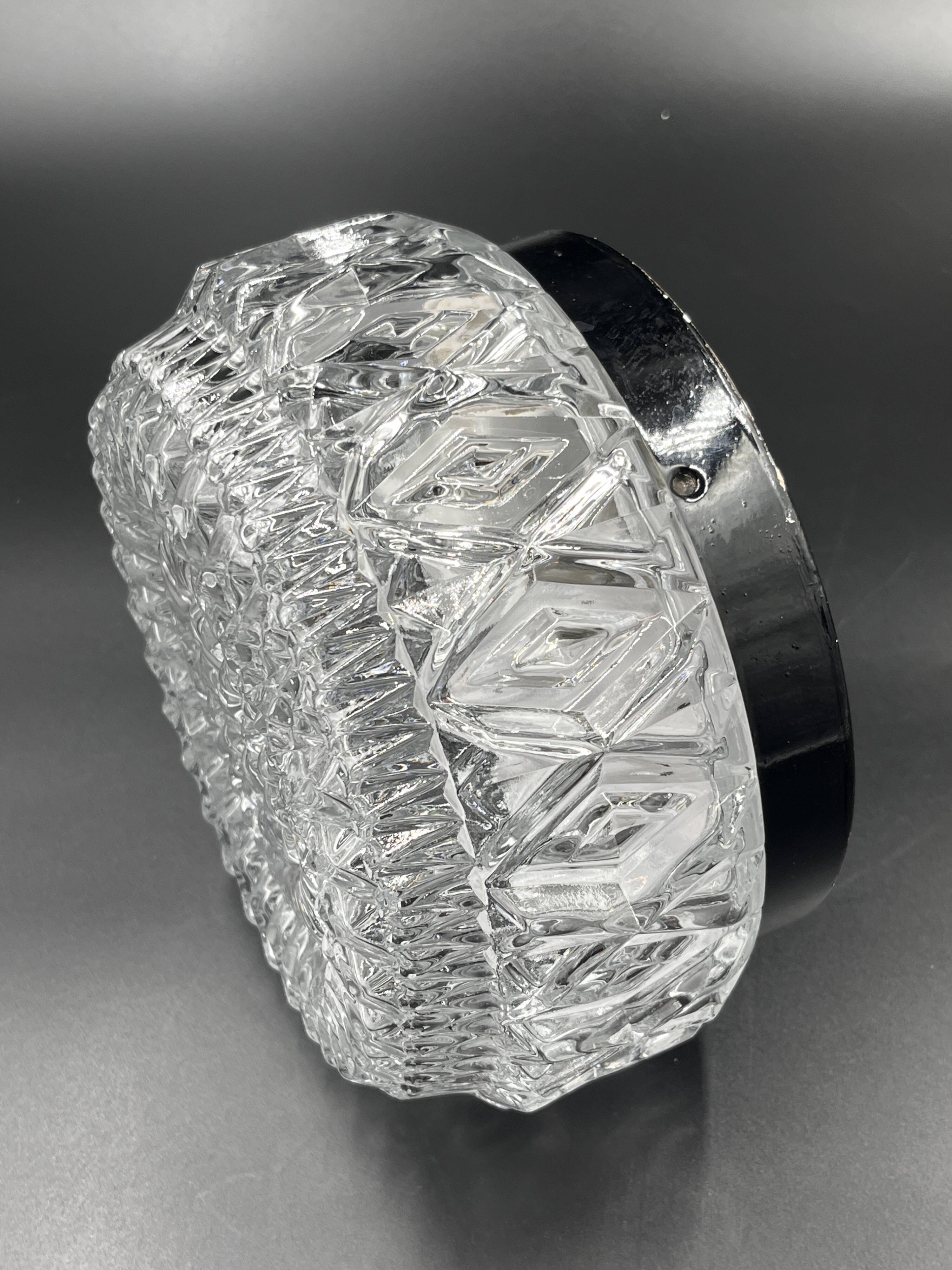 Plafonnier en verre relief