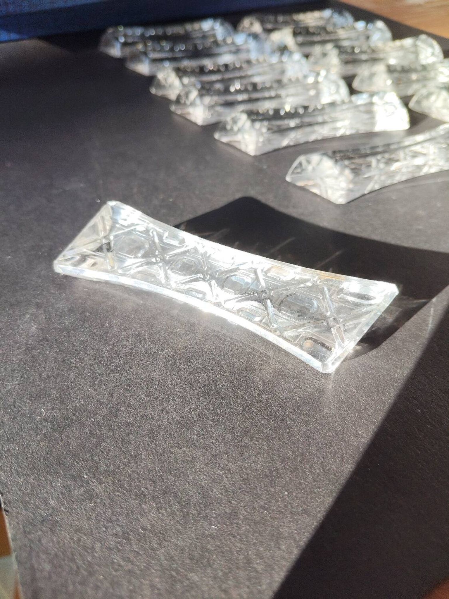 Set of 12 lead crystal knife rests