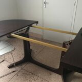 Oval table