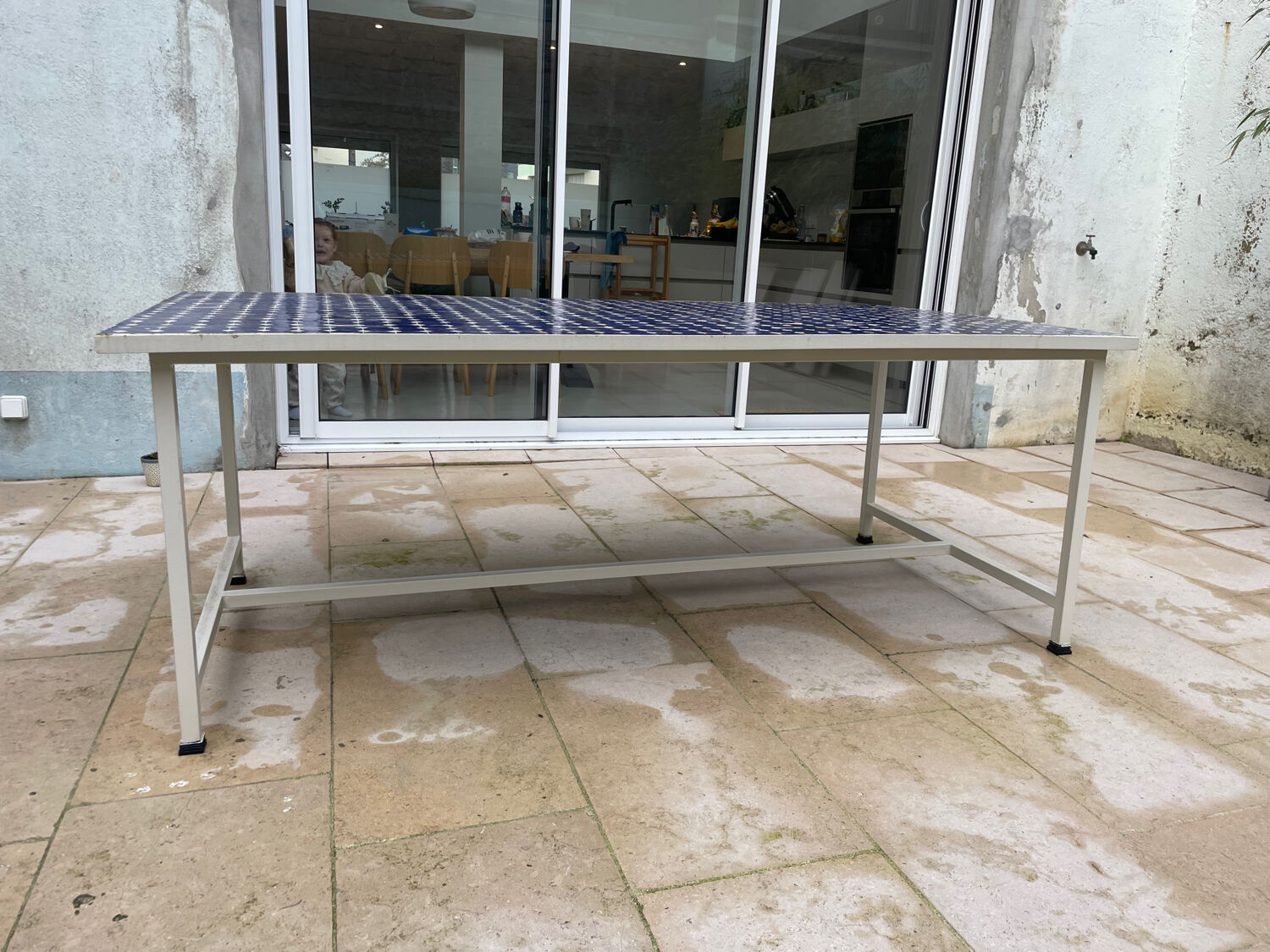 Garden table in zellige