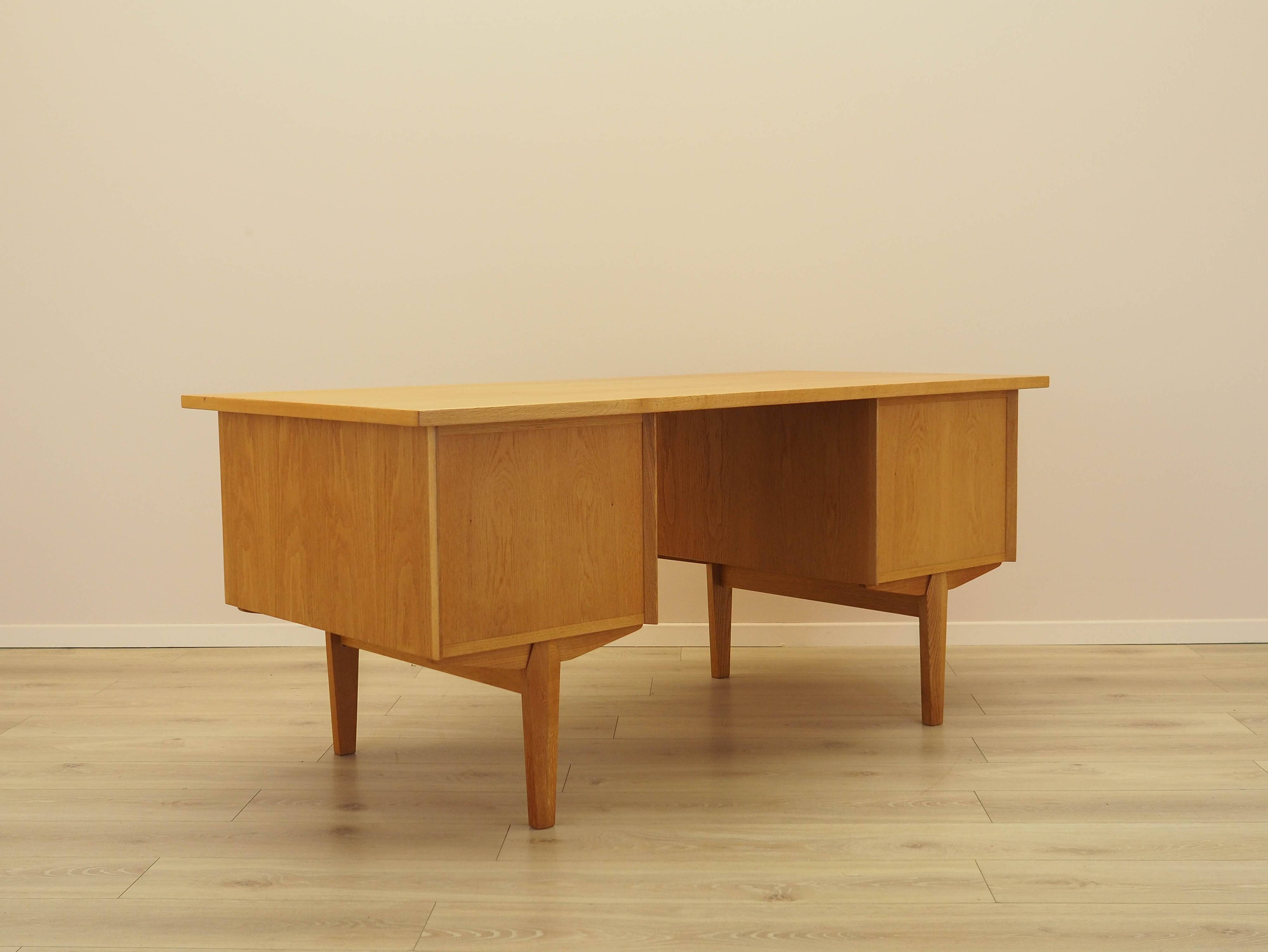 Oak desk, Danish design, 1960s, designer: Henning Kjærnulf