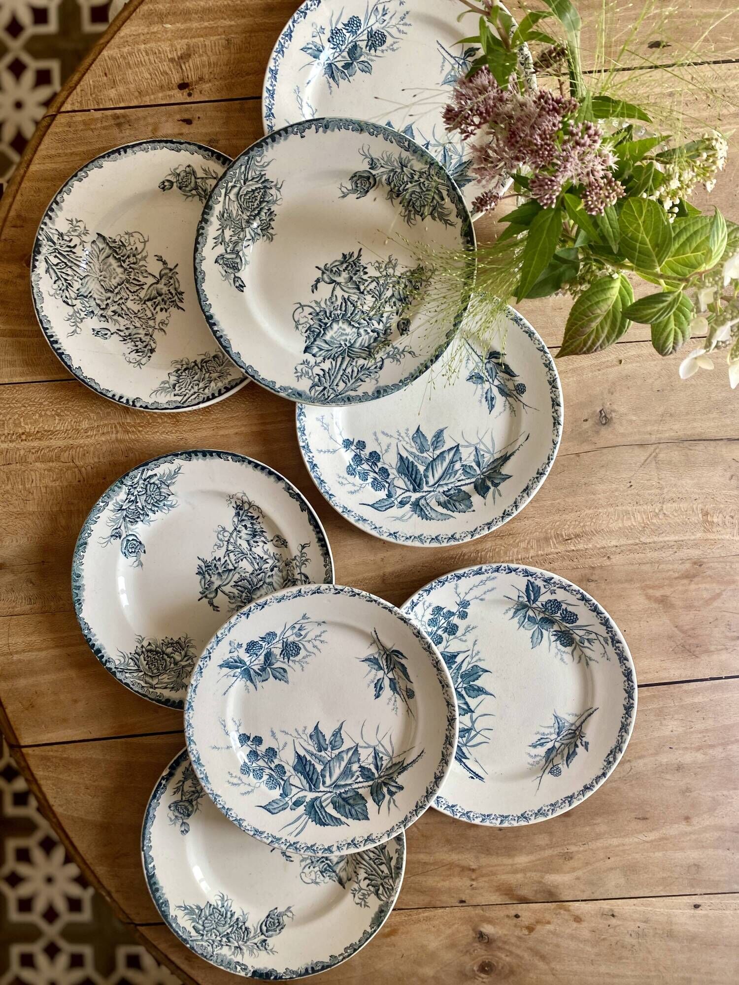 Set of 8 vintage flat ironstone plates - Mismatched -