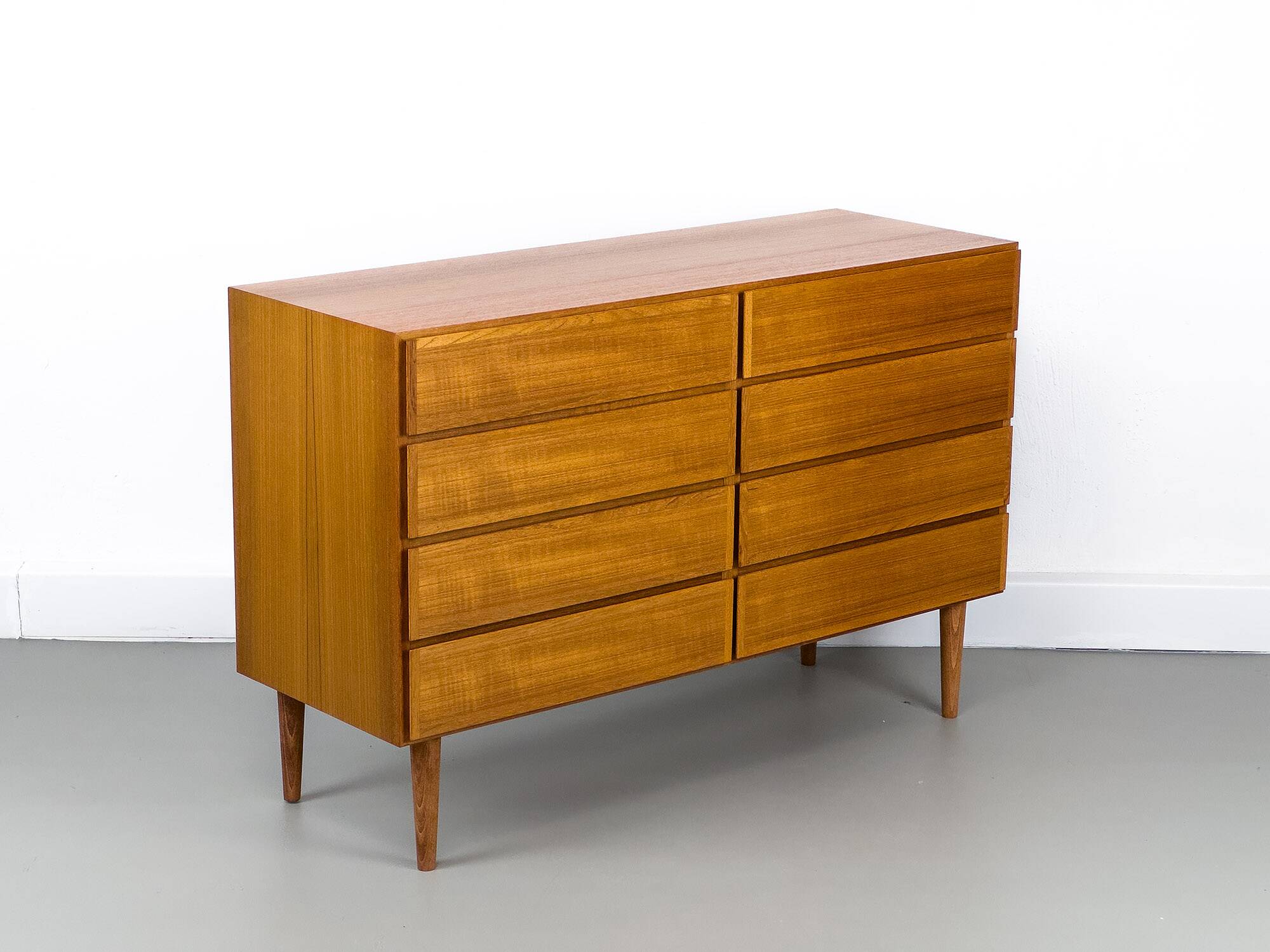 Commode danoise à 8 tiroirs en teck d'Omann Jun, 1970