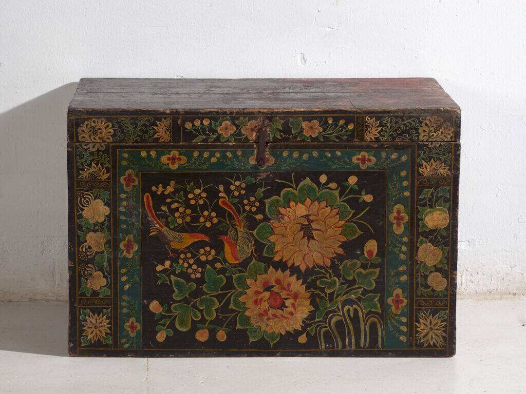 Antique Chinese chest painted in pine wood – China, circa 1900