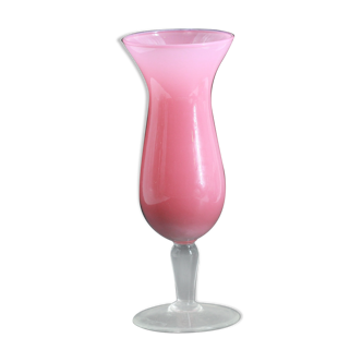 Vase en opaline rose