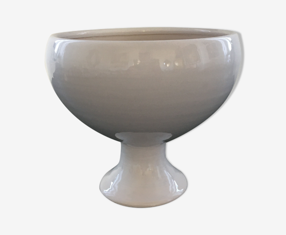 Coupe cache pot sur pied
