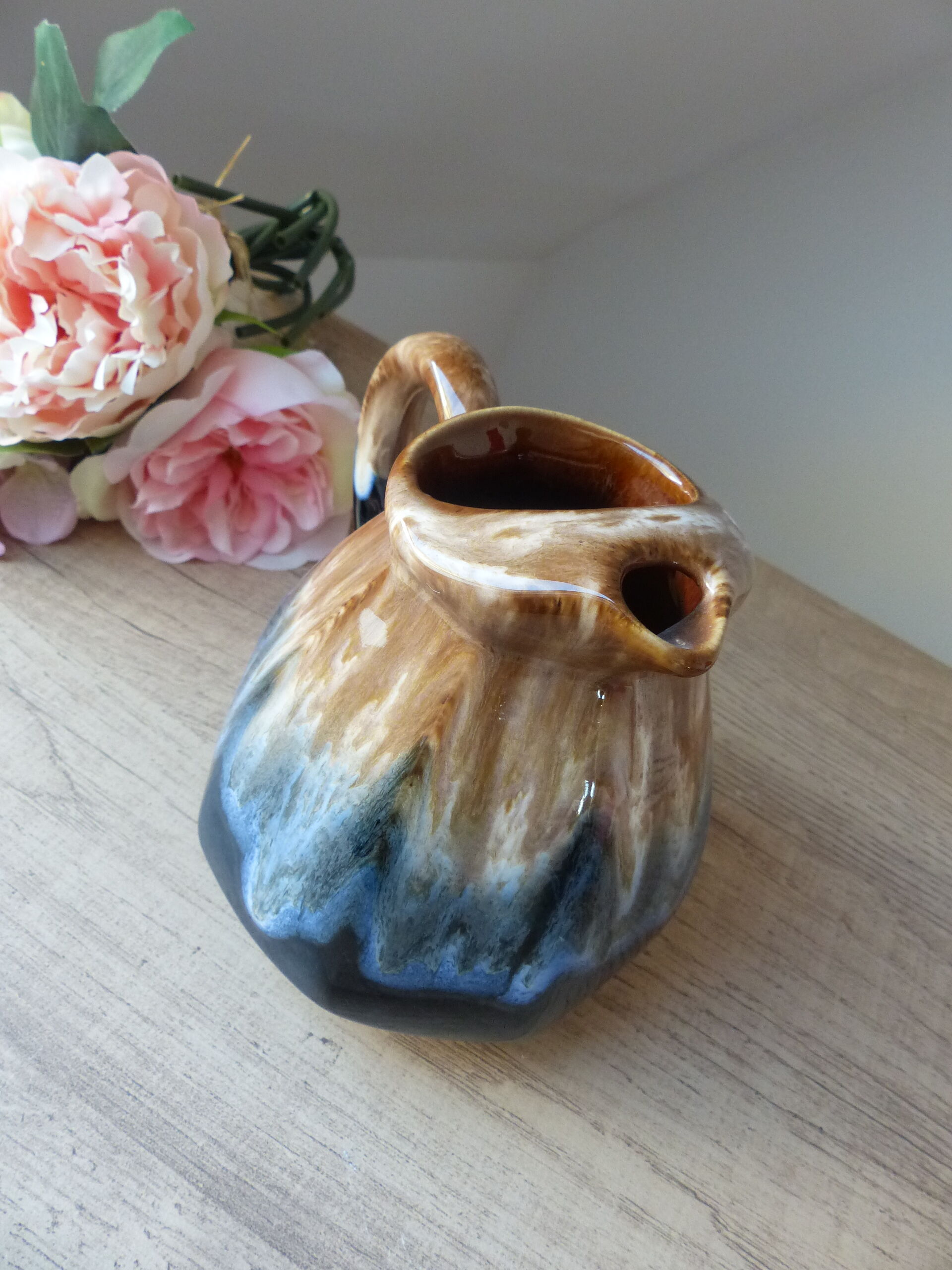 Pitcher decanter in flamed stoneware souvenir signed Rocamadour Vintage