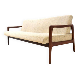 Scandinavian day bed