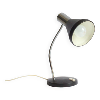 Chome and black flexible gooseneck desk lamp, 1960s.