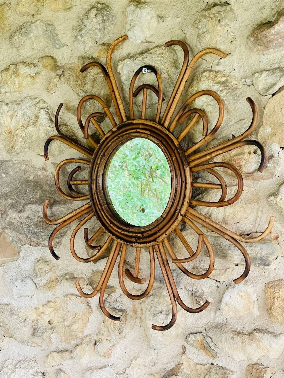 Miroir rond en bambou et rotin, circa 1960