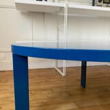 Oval coffee table in blue lacquered wood