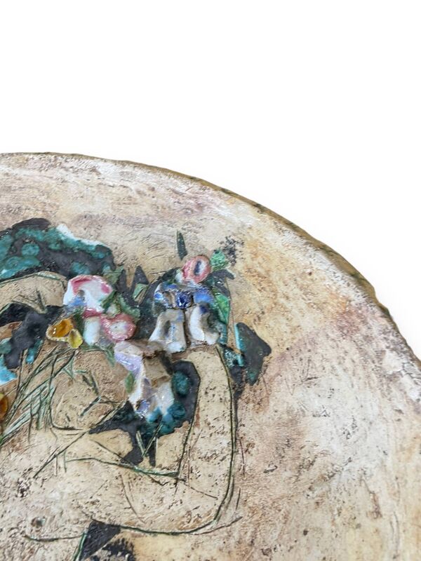 Plat en terre cuite et porcelaine émaillée nu féminin, Helen Mai