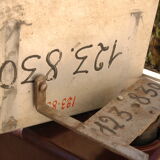 Old dealer balance bakelite with settings Testut