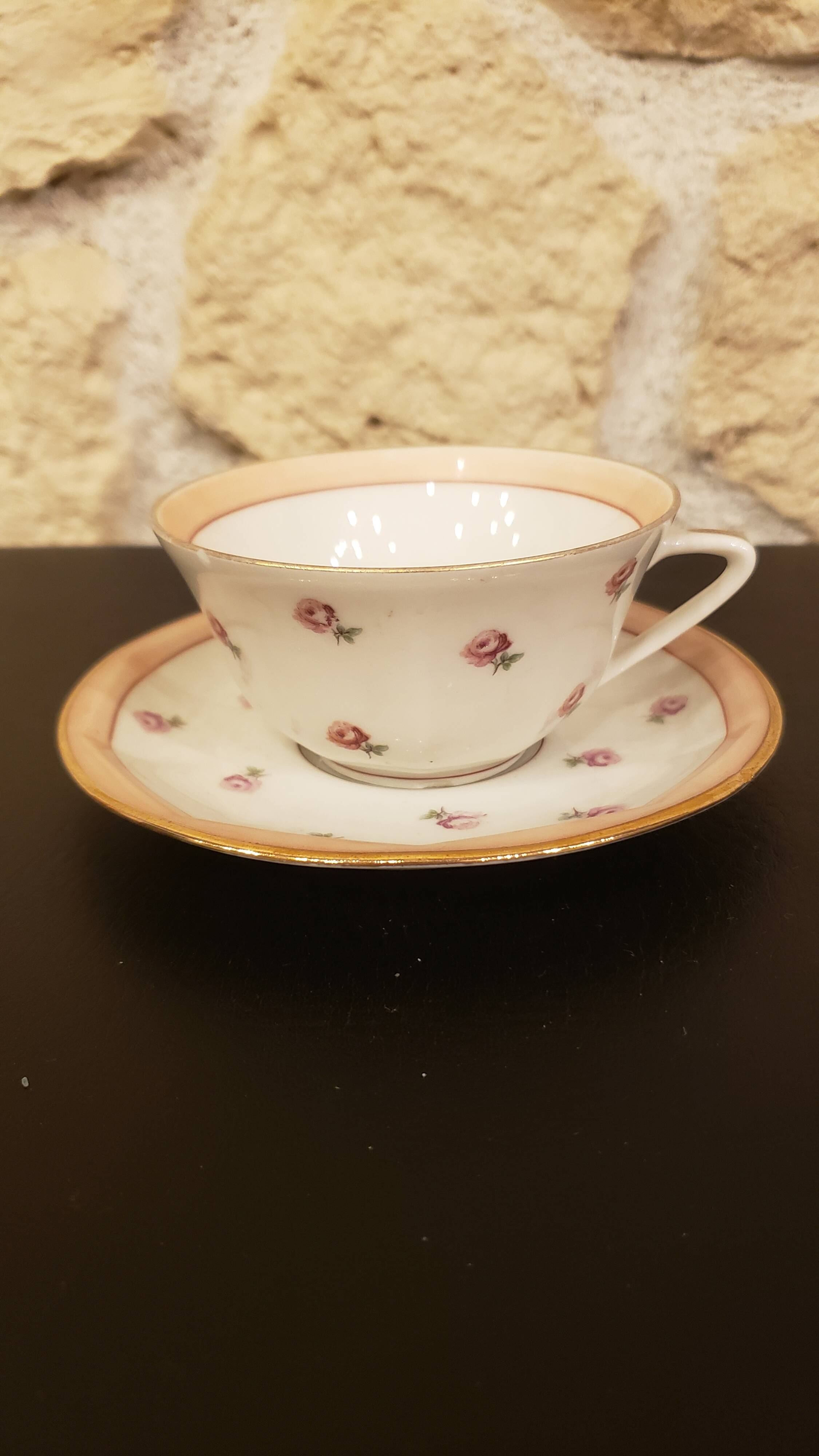 Set of 8 Limoges porcelain cups and 12 saucers