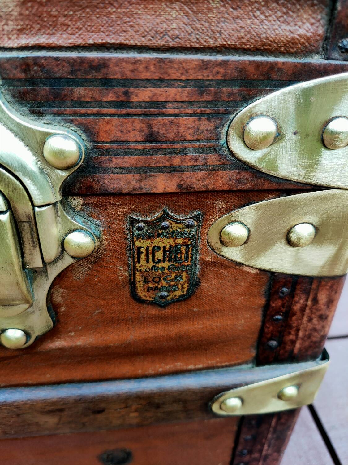 Old Fichet cabin trunk