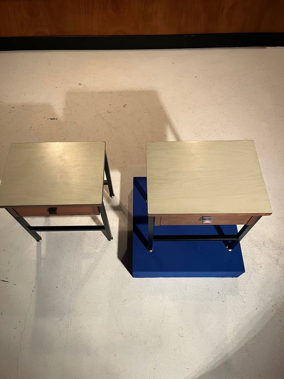 Paire de tables de chevets vintage 1950