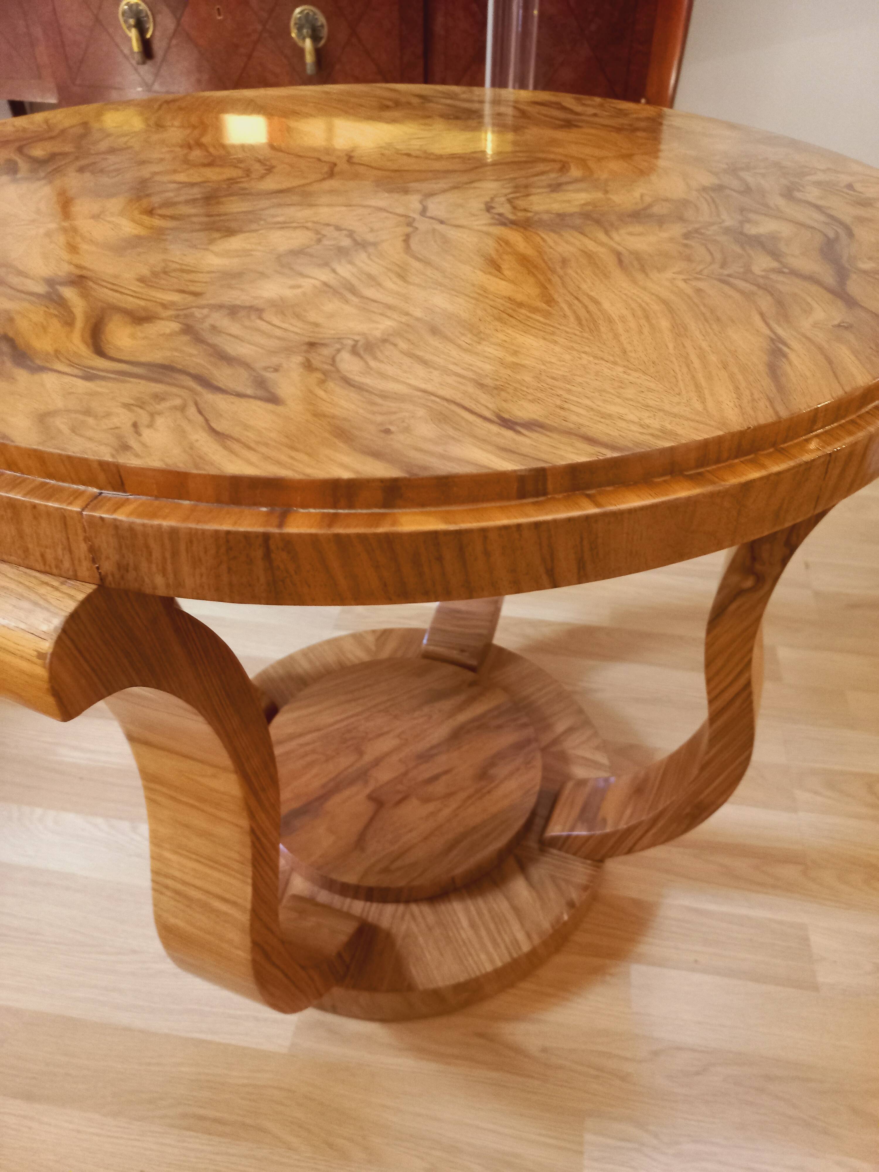Round Art Deco pedestal table 1930