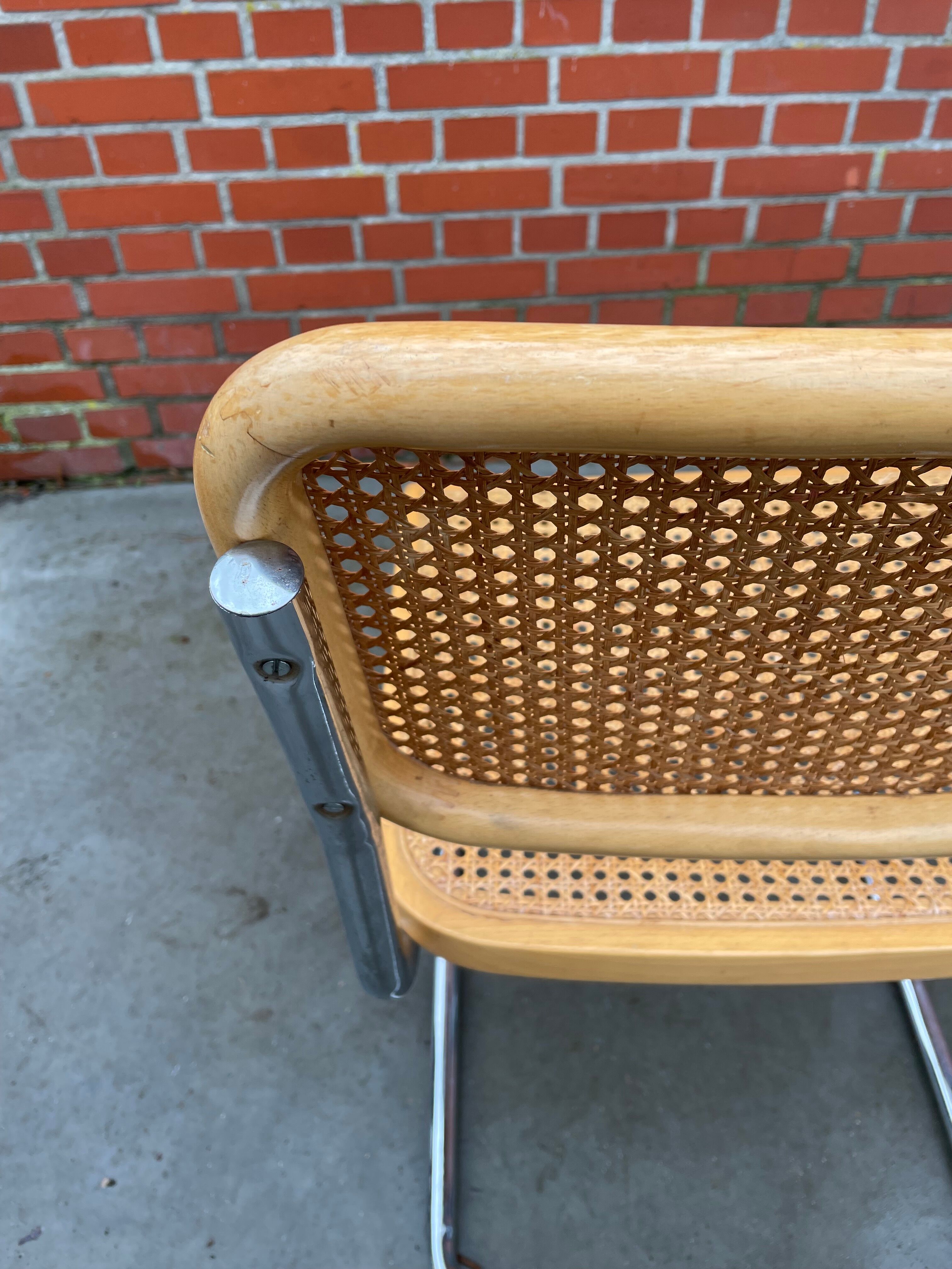 Cesca design chair b32 model