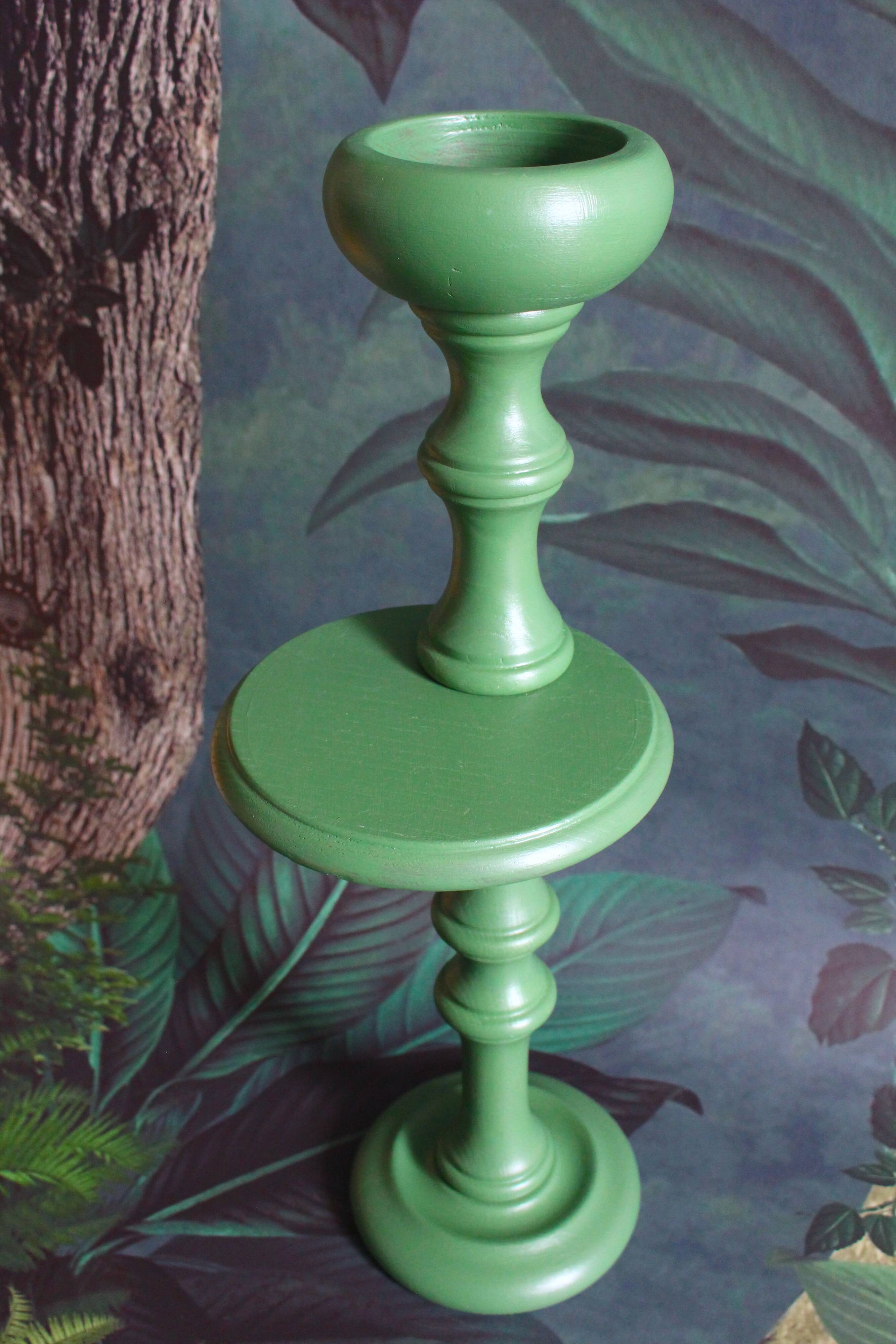 Column candle holder