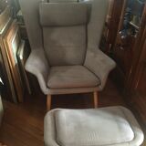 Relaxed chair with foot rests