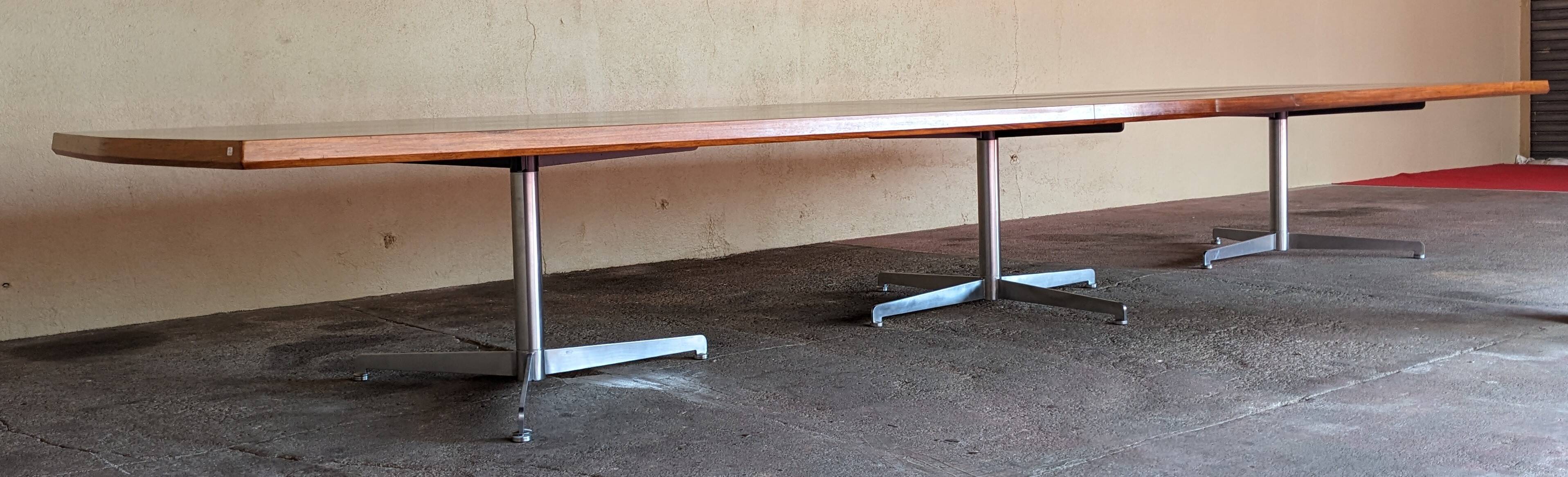 Rosewood conference table by Osvaldo Borsani for Tecno 1968