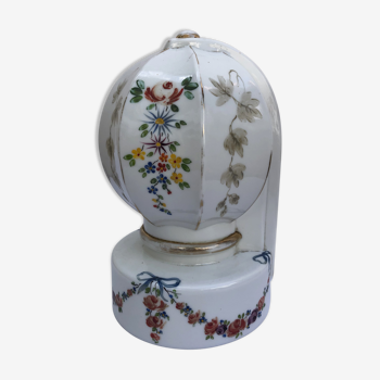 Small bedside lamp in white opaline and hand-painted flowers.