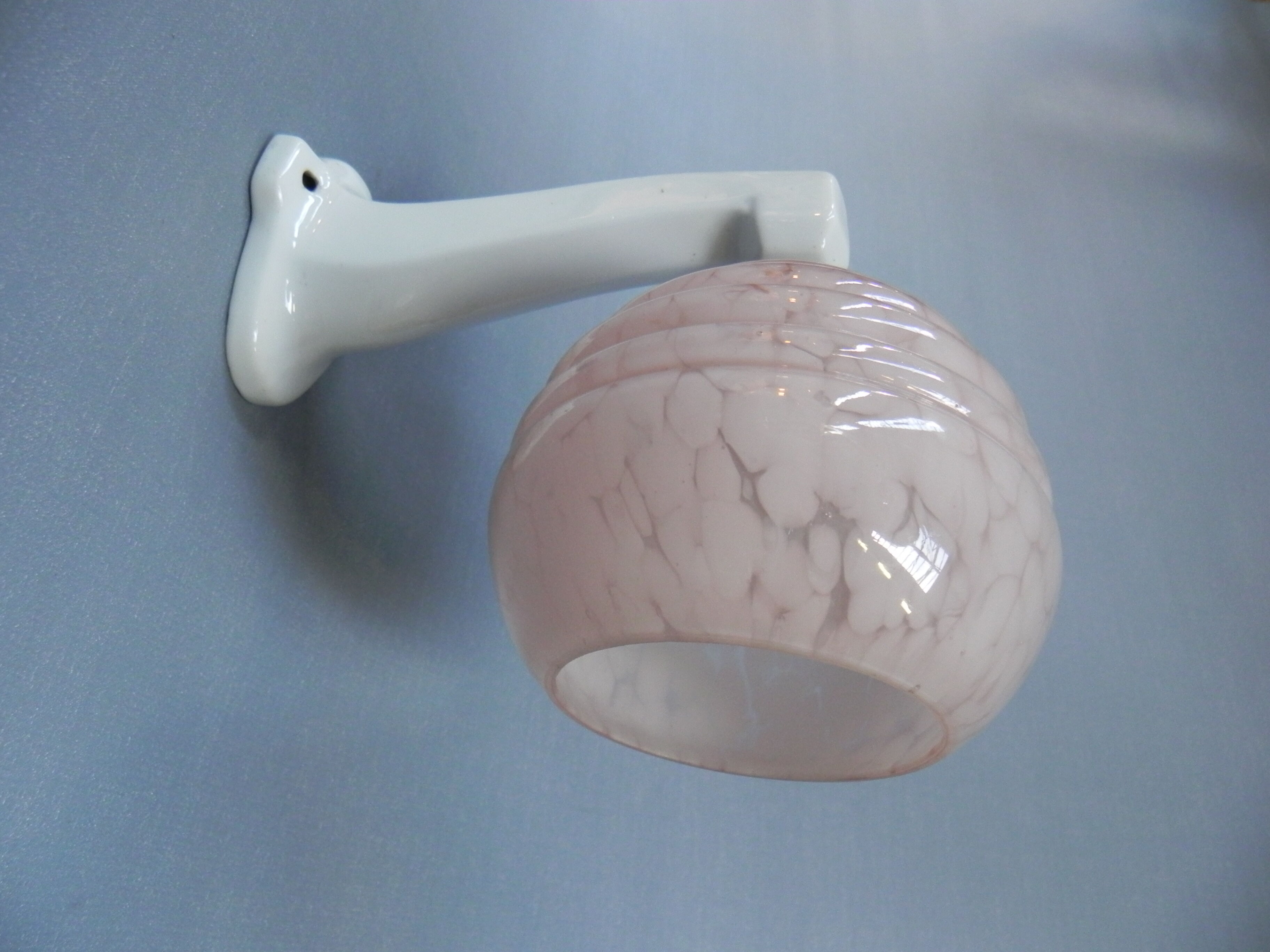 Art deco wall lamp with porcelain holder
