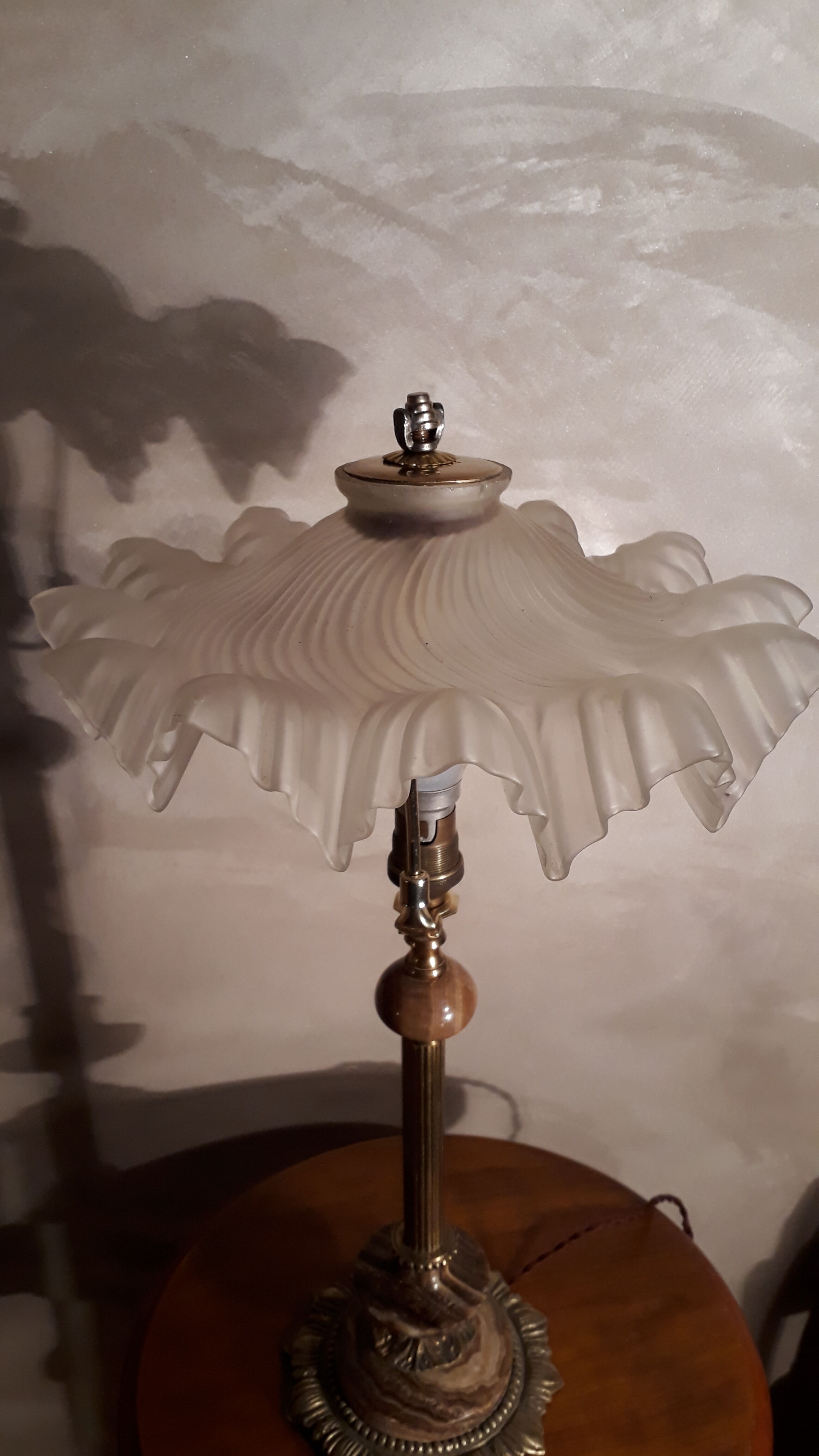 Brown marble lamp with bronze base and American frame 1940