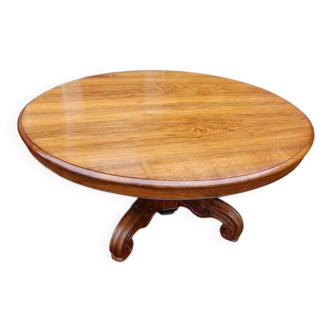 Napoleon III walnut table from the late 19th century, 20 place settings, 6 extensions.