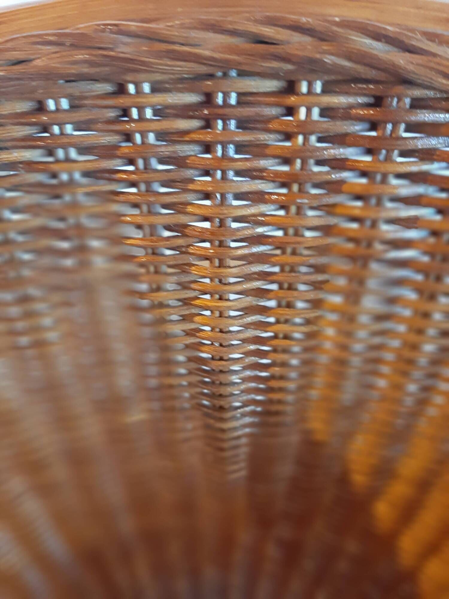 Set of 2 armchairs in adult varnished woven rattan