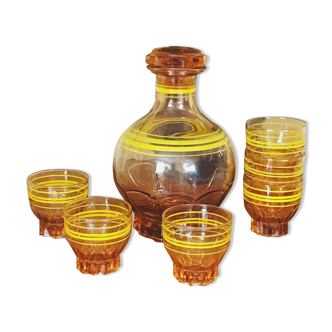 Lot of liqueur carafe and its six glasses