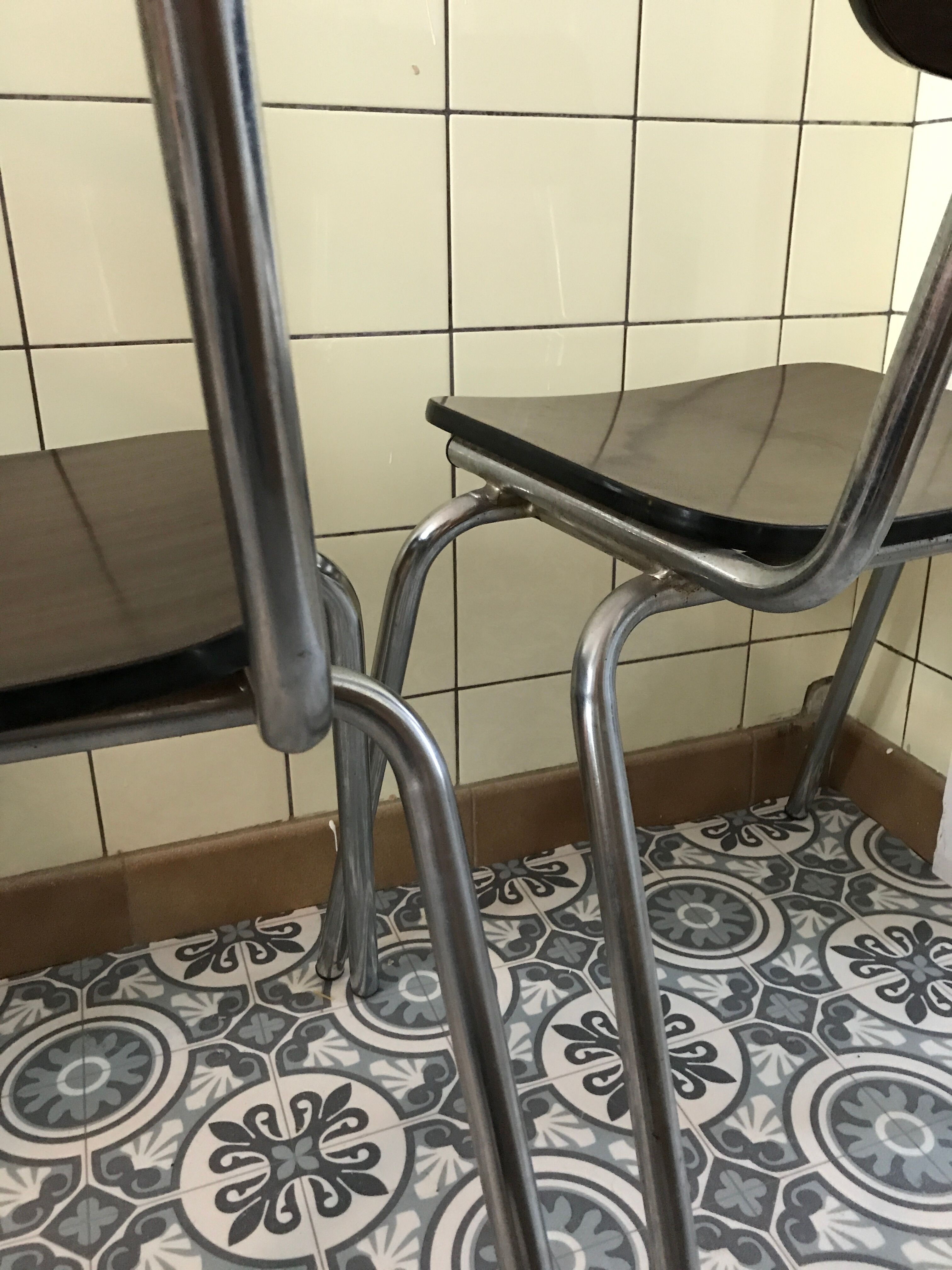 Set of 2 chairs in formica