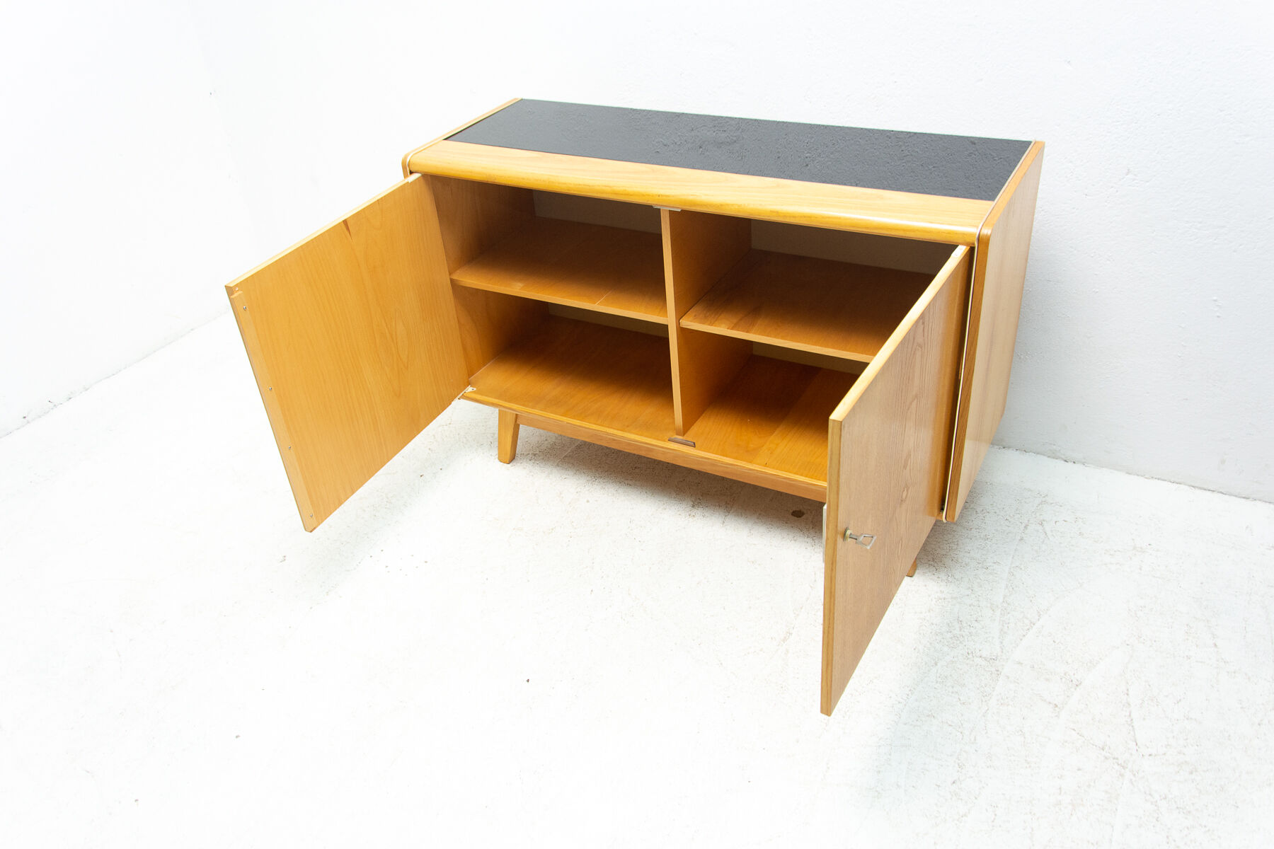 Mid century dresser by Nepožitek & Landsman for Jitona, 1970´s
