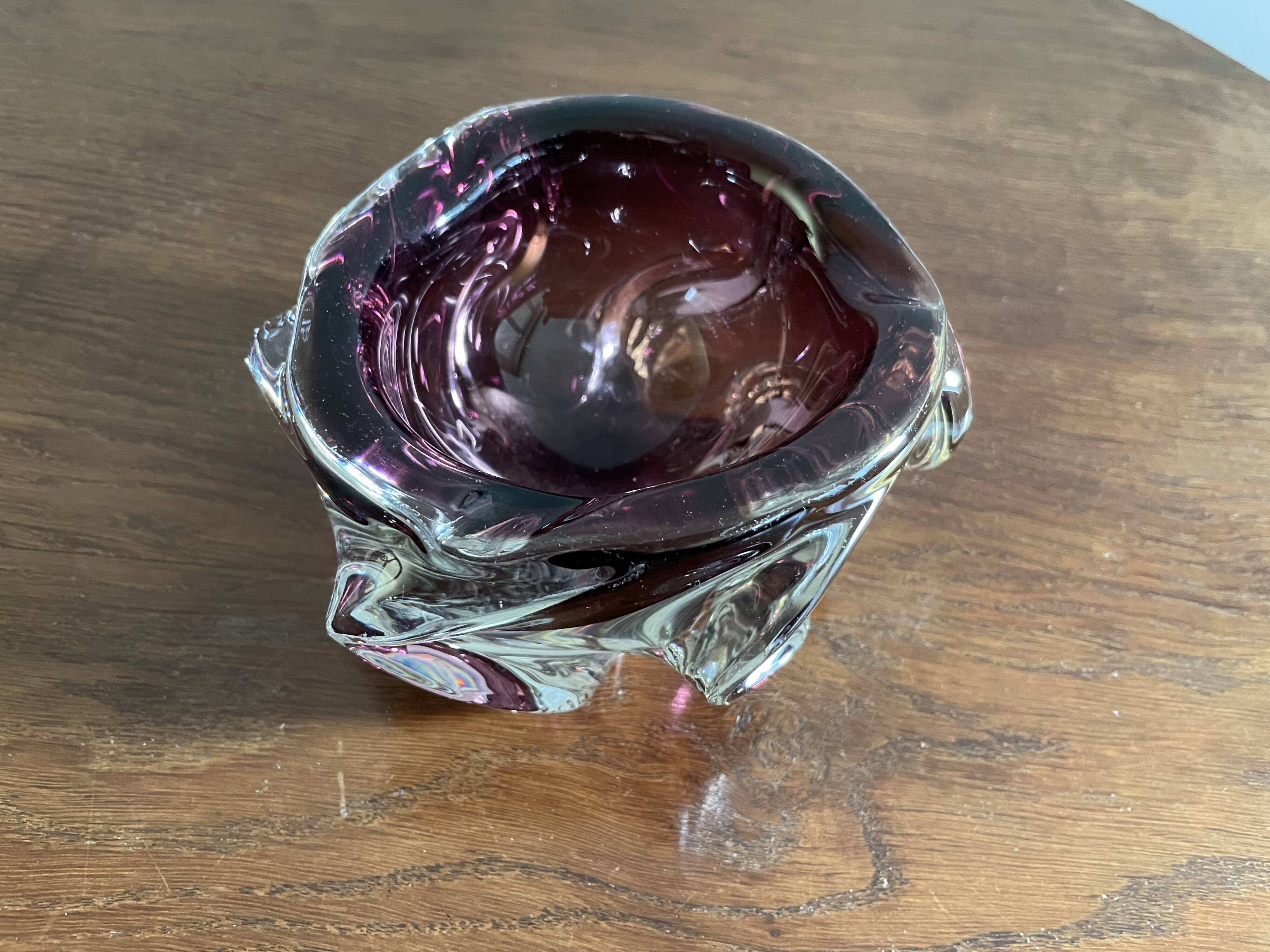 Dark purple glass ashtray with wavy pattern, Murano
