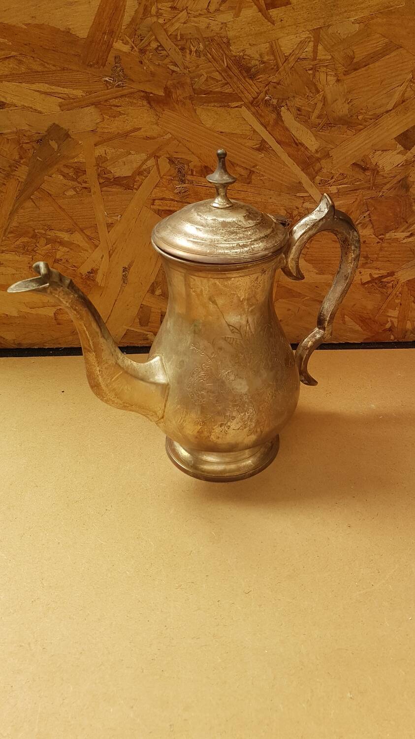 Old english teapot epns silver metal vintage engraved