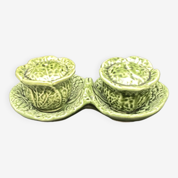 Cabbage-shaped salt and pepper shakers