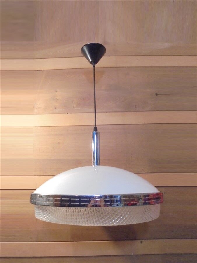 Large UFO suspension