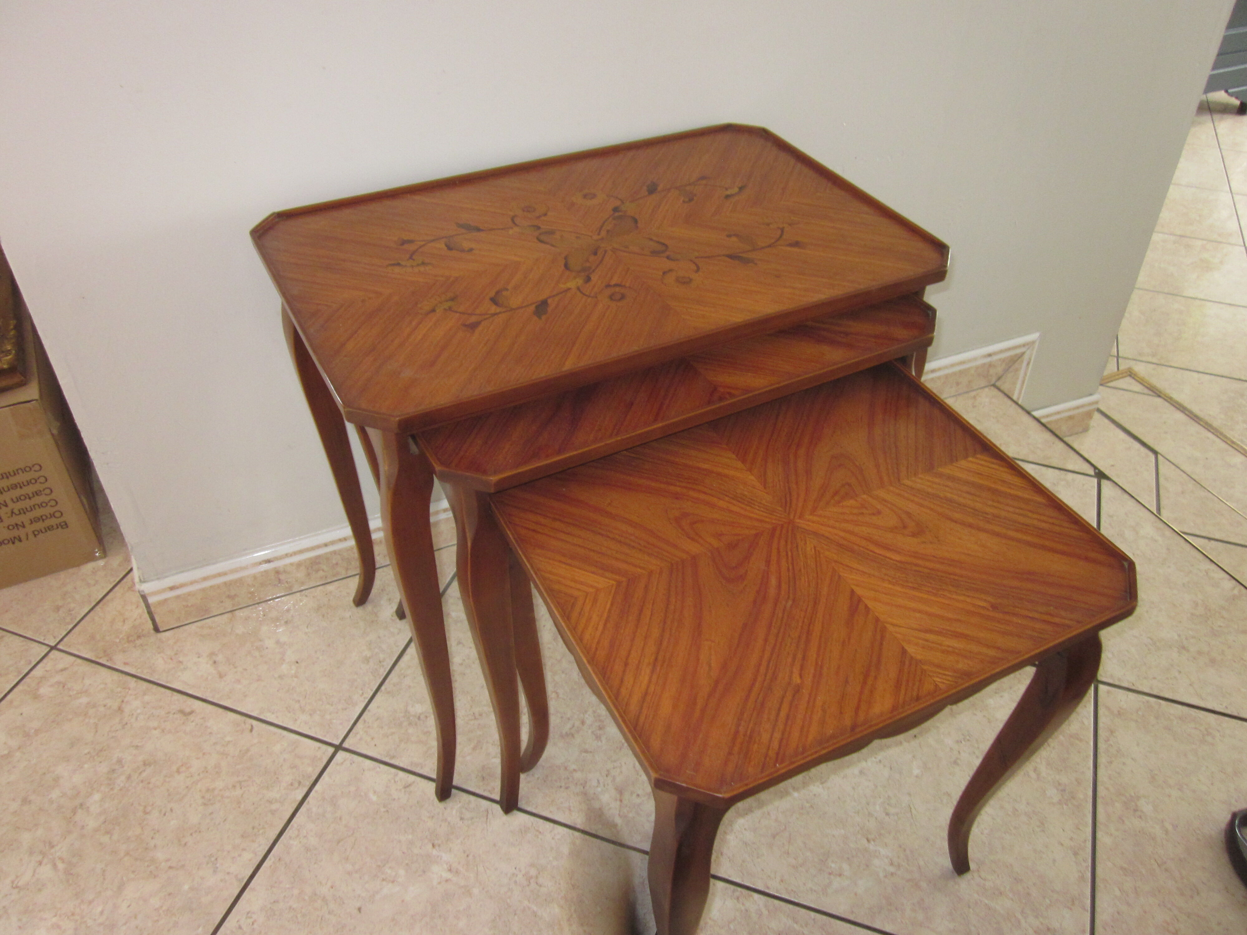Trundle style tables