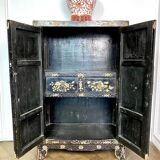 Black lacquered Chinese cabinet 19th century