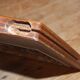 Large wooden and earthenware cutting board from Gien, Pivoines model