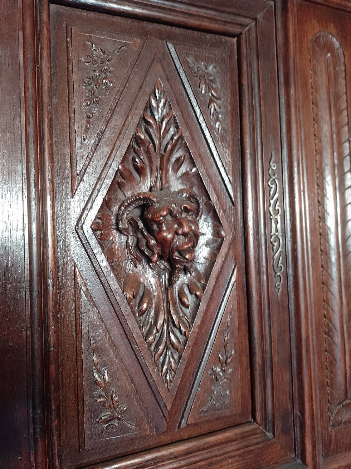 Louis XIII style double-body sideboard, 18th century, solid oak