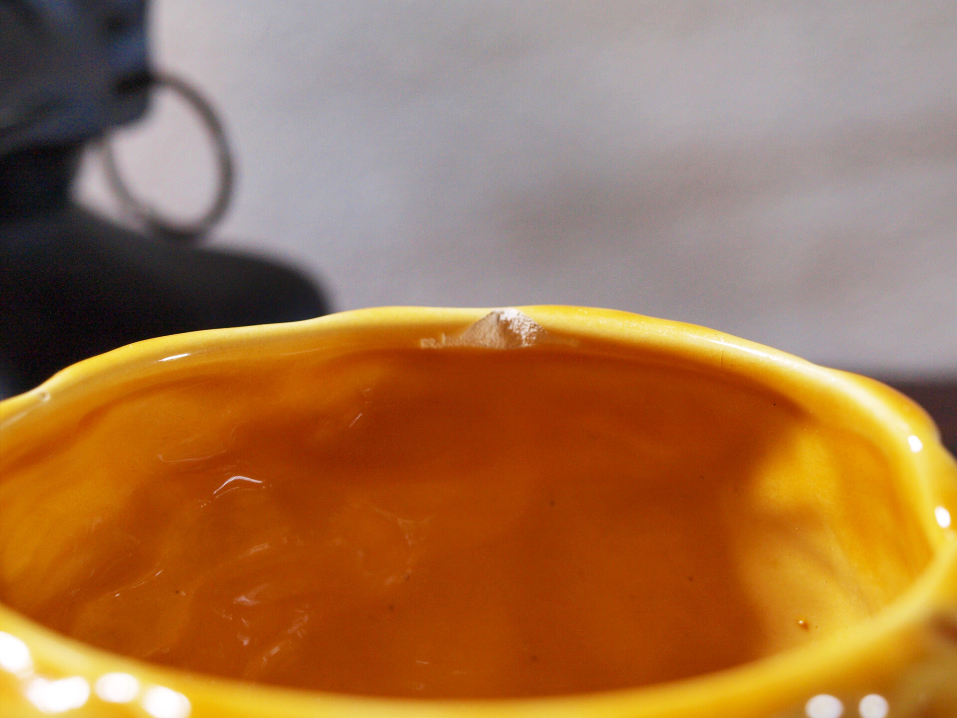 Ceramic pineapple sugar box