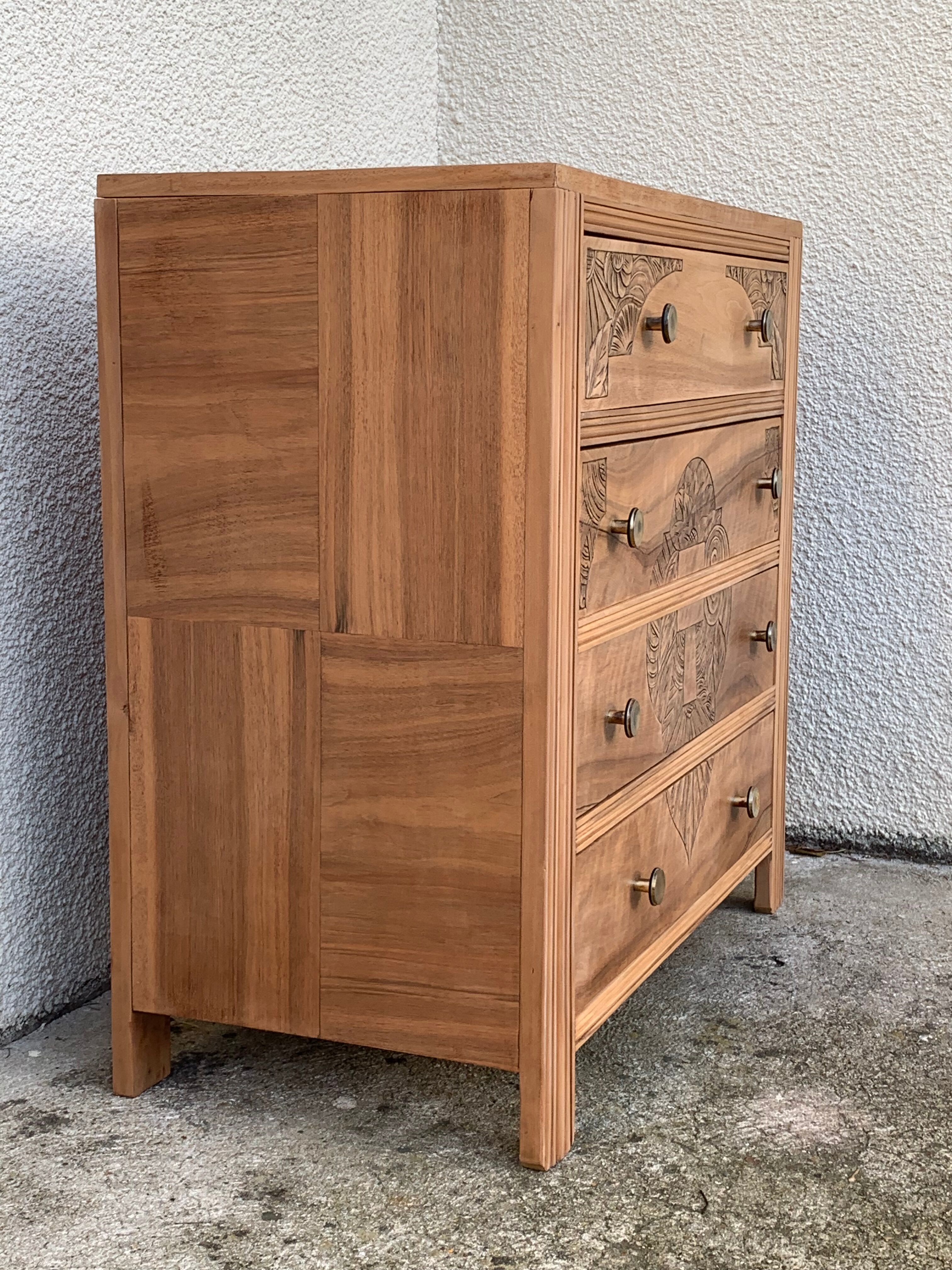 Art Deco chest of drawers Blond walnut 1930