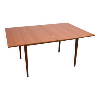 1960s extendible dining table in teakwood