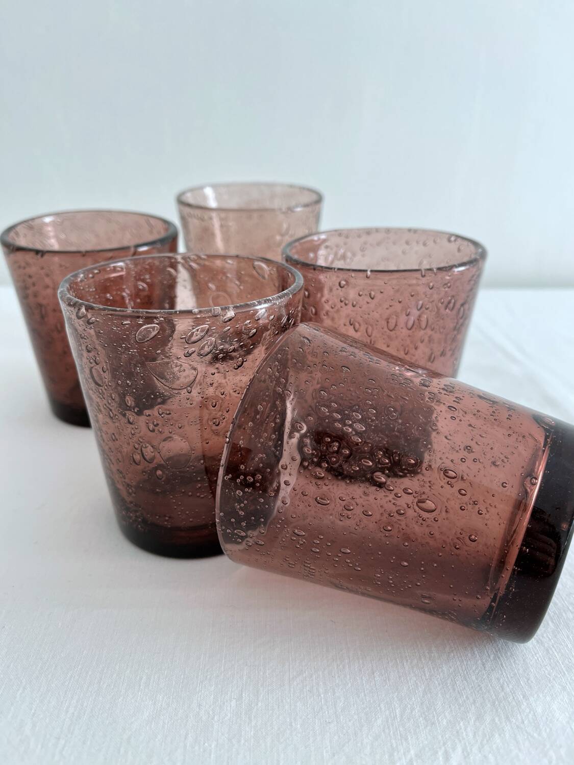 5 gobelets à eau en verre bullé violet vintage