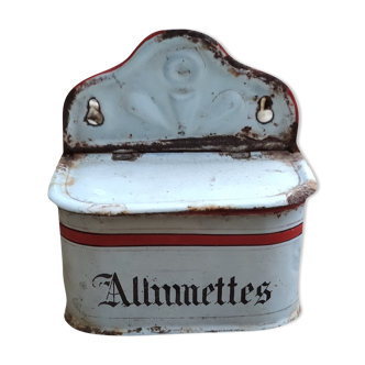 Vintage wall-mounted matchbox made of enamelled sheet metal. kitchen décor with lid