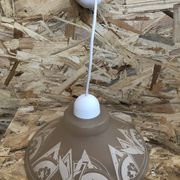 Ancienne paire suspension vianne verre moulé + décor + fil blanc vintage