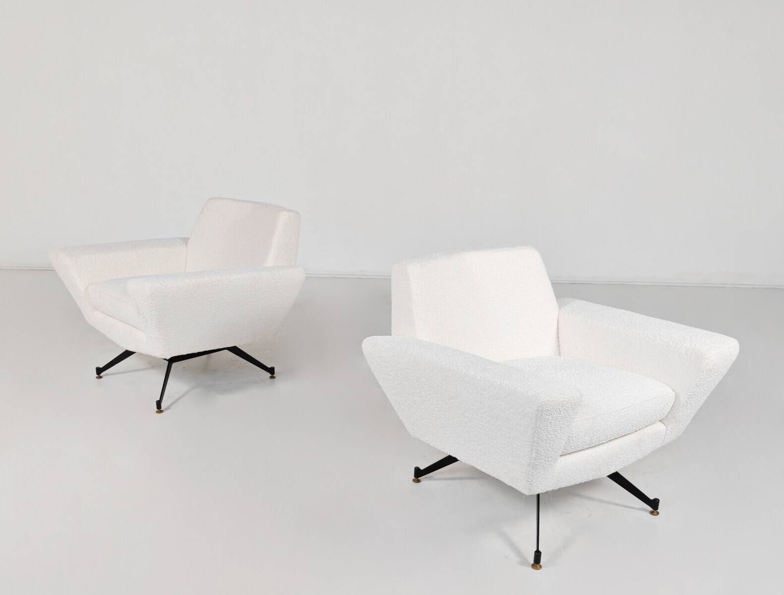 Paire de fauteuils par Studio Tecnico A.P.A, vers 1950